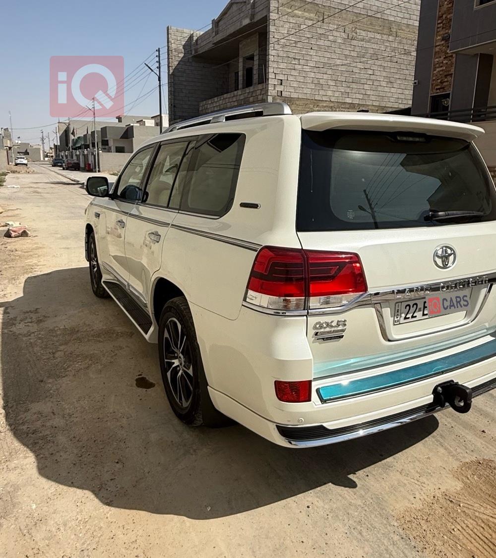 تويوتا لاندكروزر